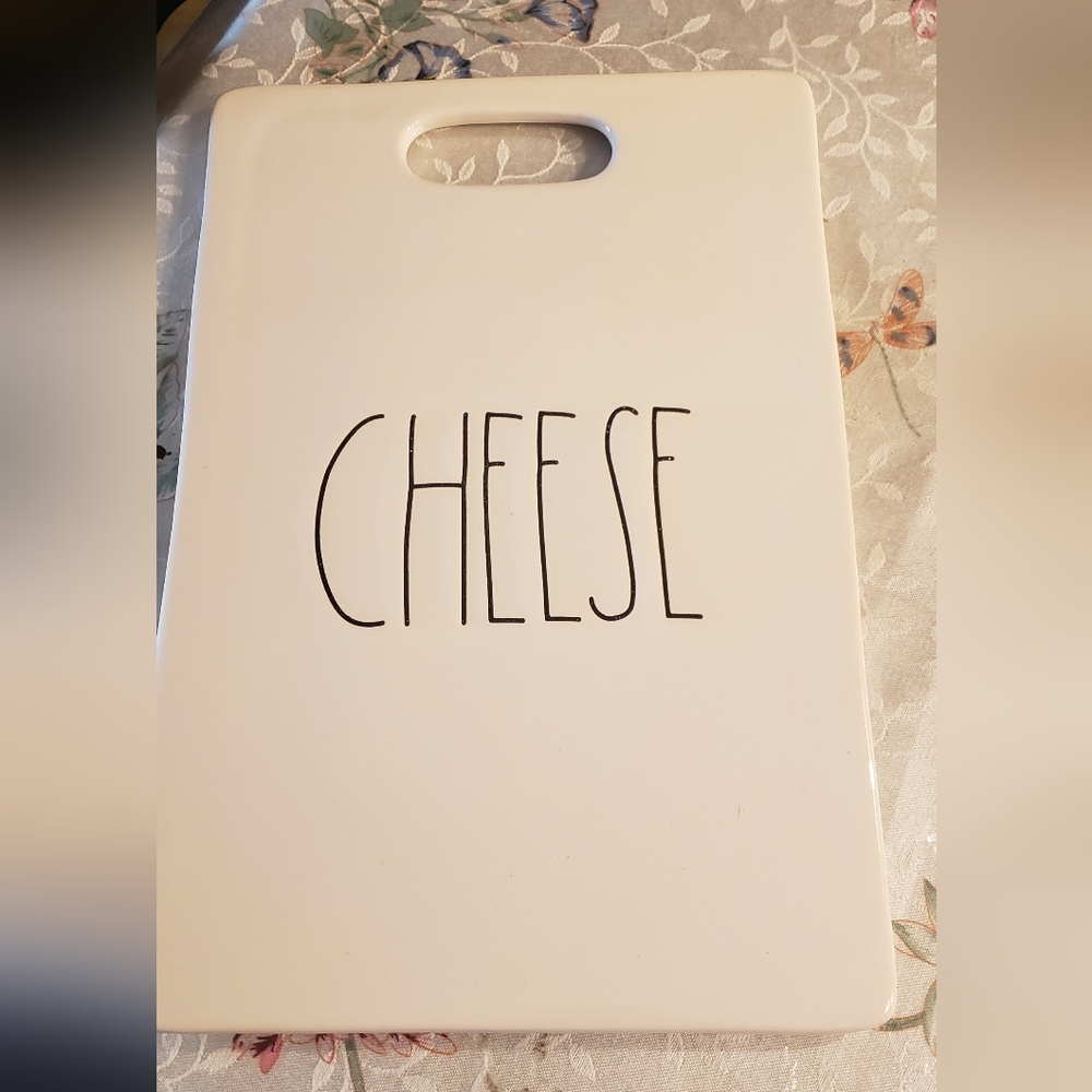 Rae Dunn NEW Cheese cutting board